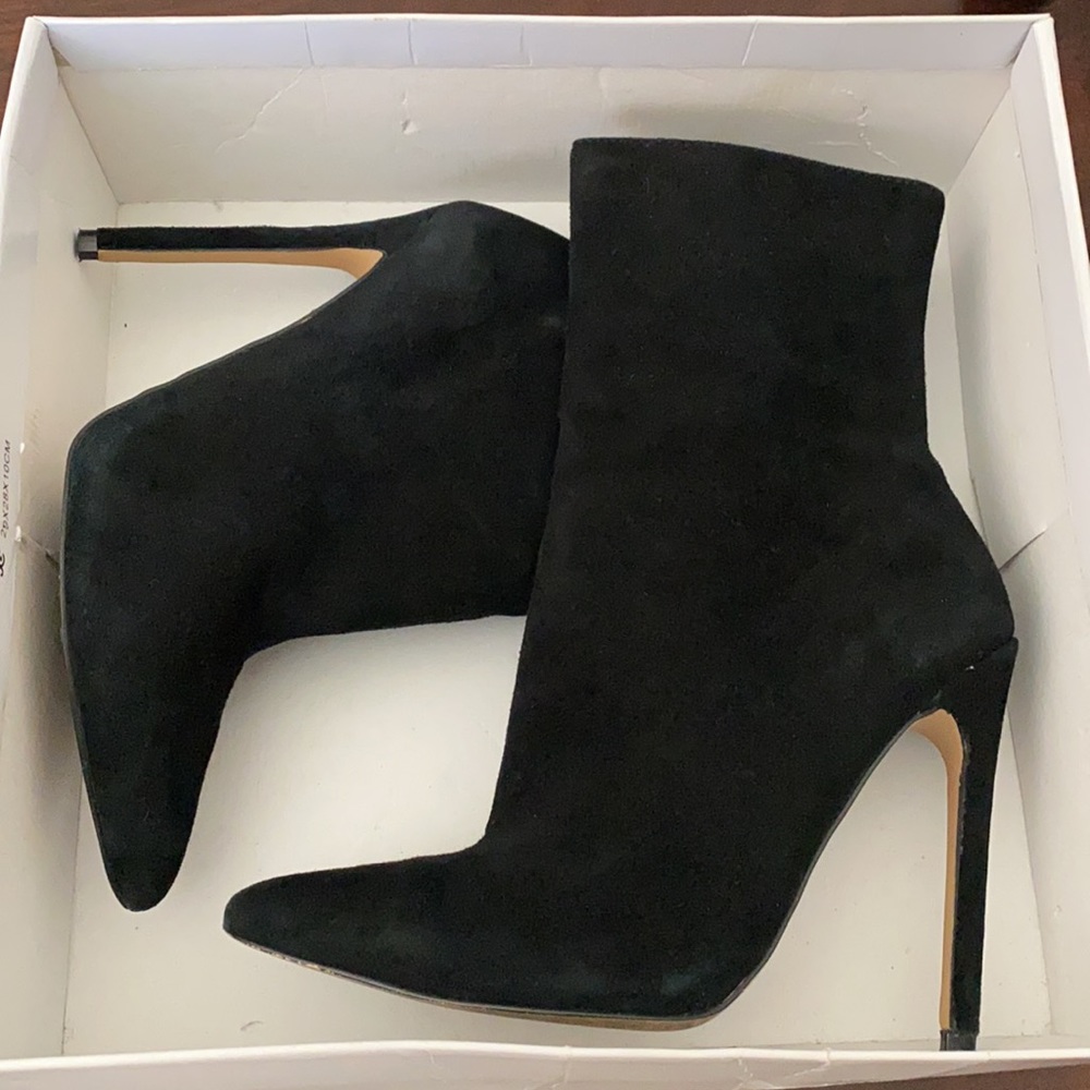 Black STEVE MADDEN Wagner bootie